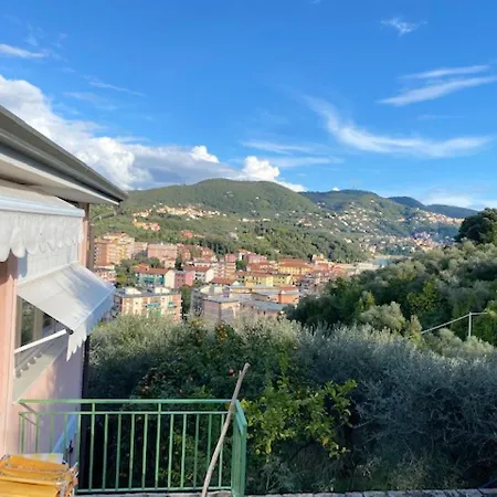 Hébergement de vacances 2 Bedrooms House At Lerici 500 M Away From The Beach With Sea View Enclosed Garden And Wifi