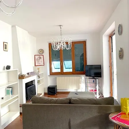 2 Bedrooms House At Lerici 500 M Away From The Beach With Sea View Enclosed Garden And Wifi Hébergement de vacances *