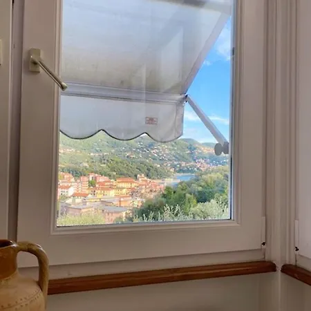 2 Bedrooms House At Lerici 500 M Away From The Beach With Sea View Enclosed Garden And Wifi Hébergement de vacances Lerici