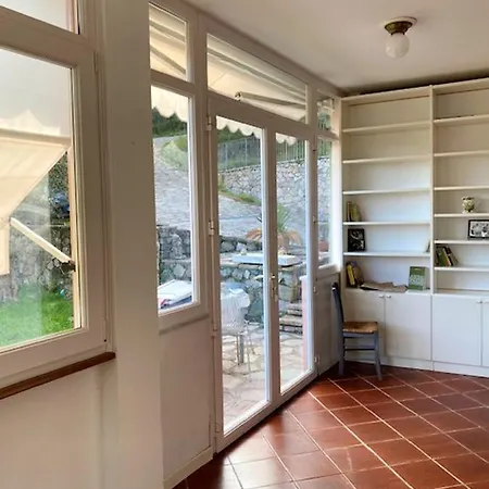 2 Bedrooms House At Lerici 500 M Away From The Beach With Sea View Enclosed Garden And Wifi * Lerici