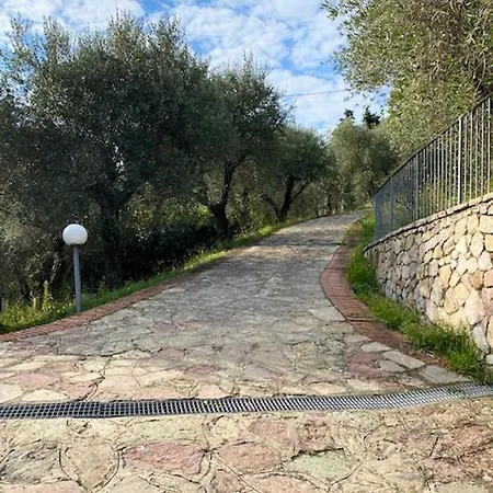 2 Bedrooms House At Lerici 500 M Away From The Beach With Sea View Enclosed Garden And Wifi Casa vacanze *